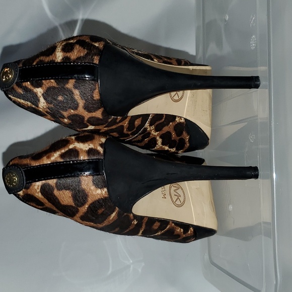 MICHAEL KORS haircalf leopard print platform heels 5.5 - Picture 3 of 13